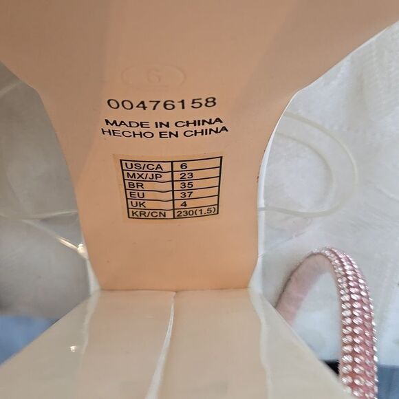 FOREVER 21 Women's White Platform And Clear Heels - Picture 9 of 9